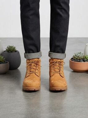 Timberland Men's Tan Waterproof Work-Style Nubuck Boots Size 11.5